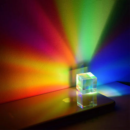 Prism projector for meditation spaces
