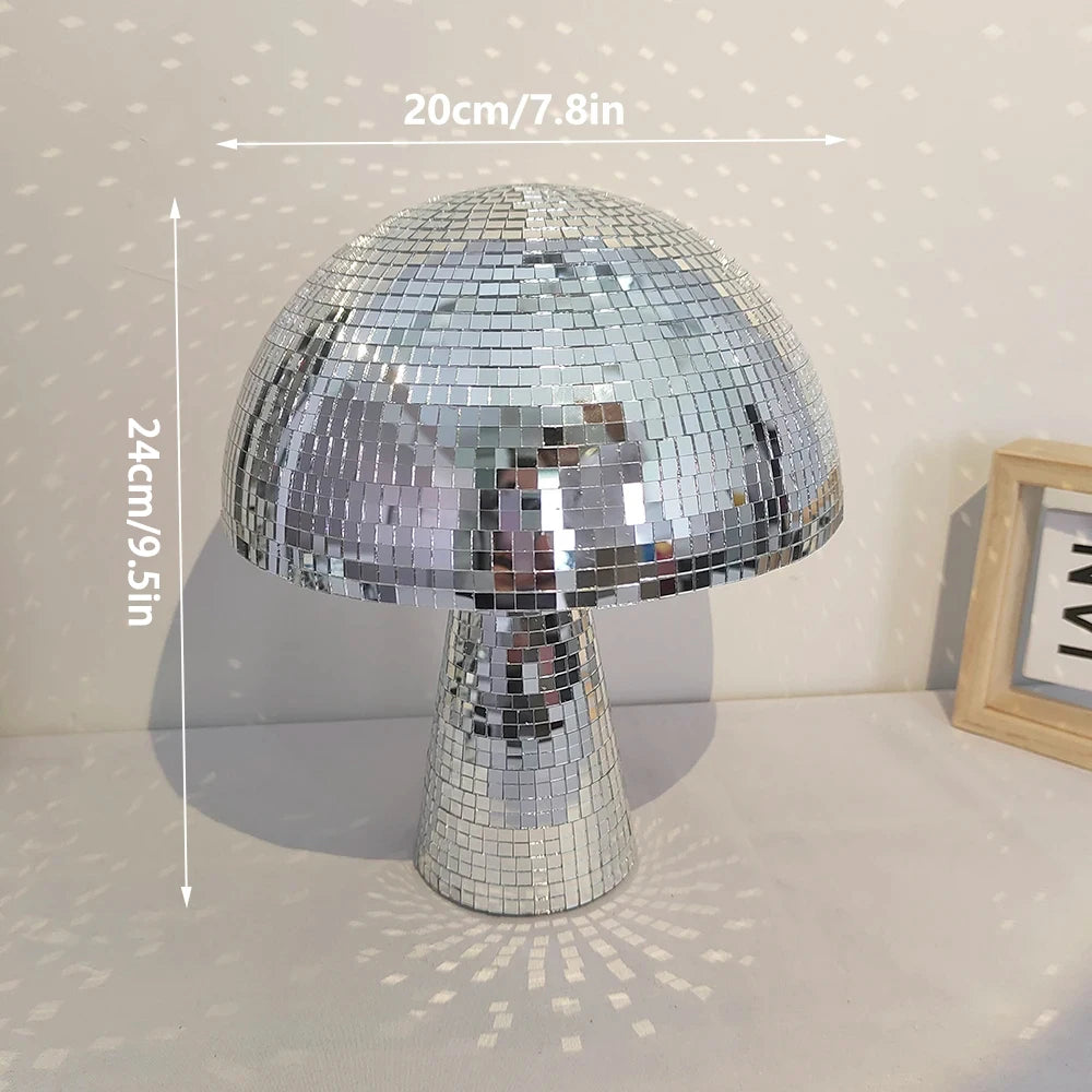 Light-catching disco mirror