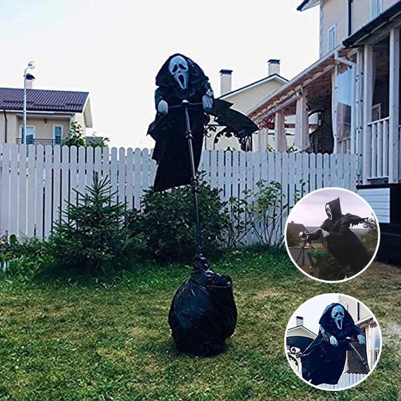 Creepy Scarecrow for Halloween