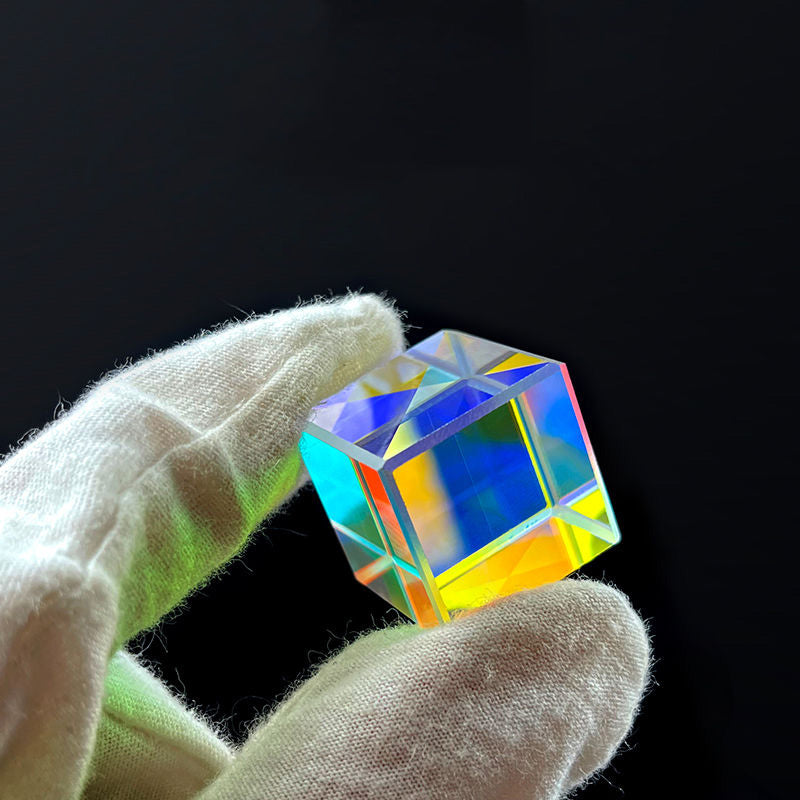 Prism projector for soothing environment